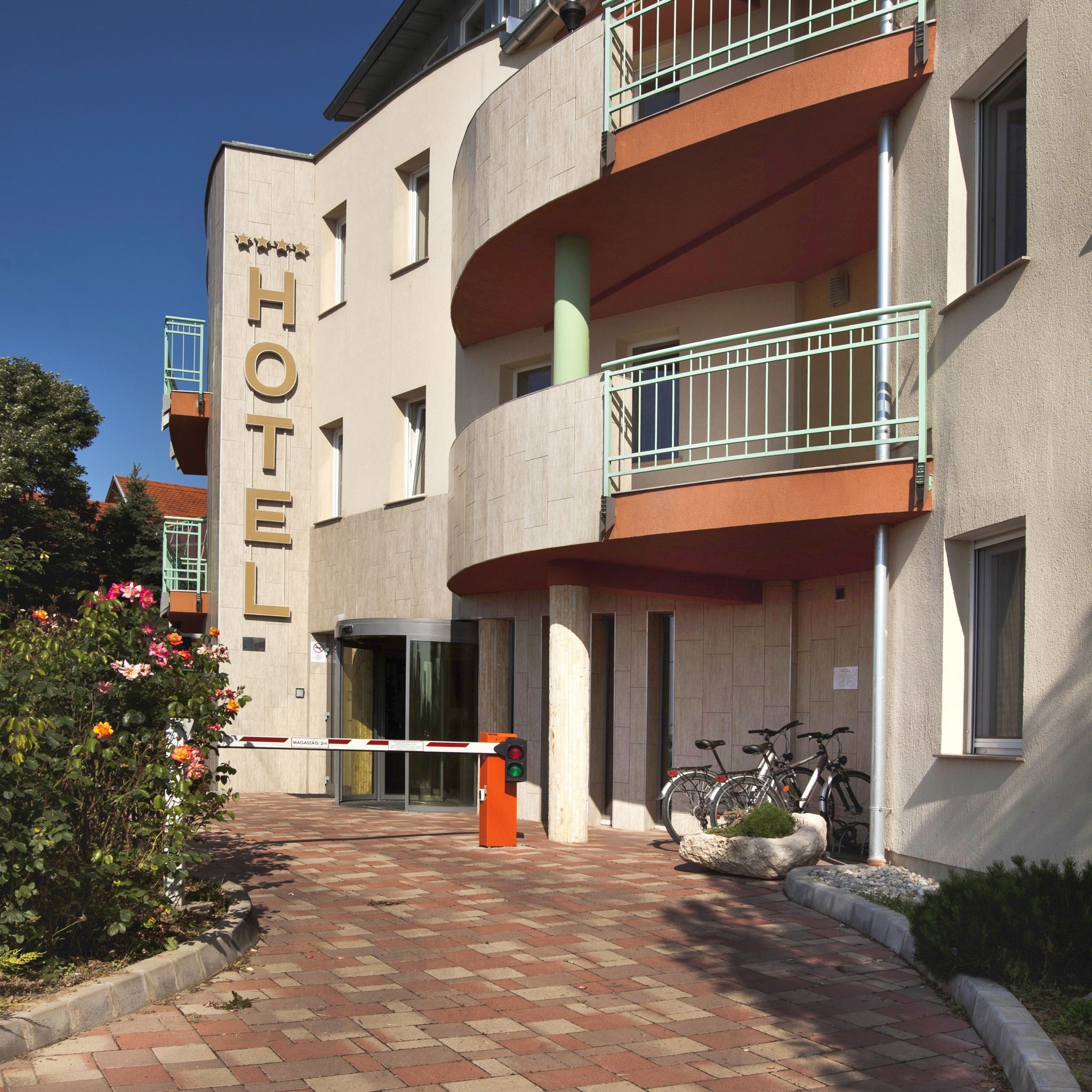 Hotel Makár