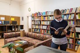 A PTE Társadalomtudományi Szakkönyvtár ismét a megszokott nyitvatartási rendben várja régi és új olvasóit