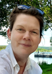 Vezdén Katalin, egyetemi tanársegéd, PhD hallgató (Oktatás és Társadalom Neveléstudományi Doktori Iskola)