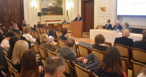 Középkori történetek új fényben: kutatók találkozója az MTA 200 évfordulóján