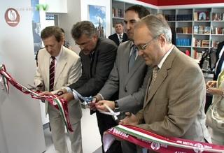 A Pécsi Tudományegyetemen 2011. június 29- én nyitotta meg kapuit a Pécsi Orosz Központ az Orosz Világ Alapítvány támogatásával. 